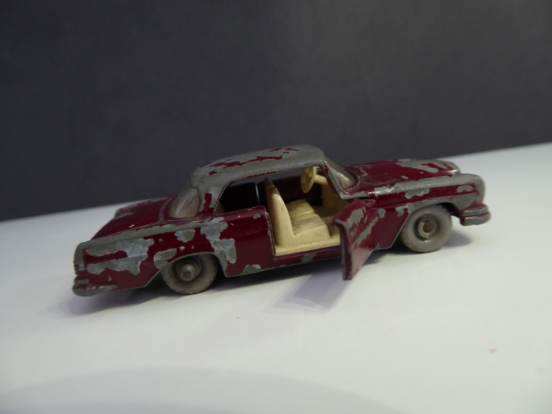 Illustration for article titled Hot Sixty 4th: Teutonic Tuesday with a Matchbox Mercedes with opening parts